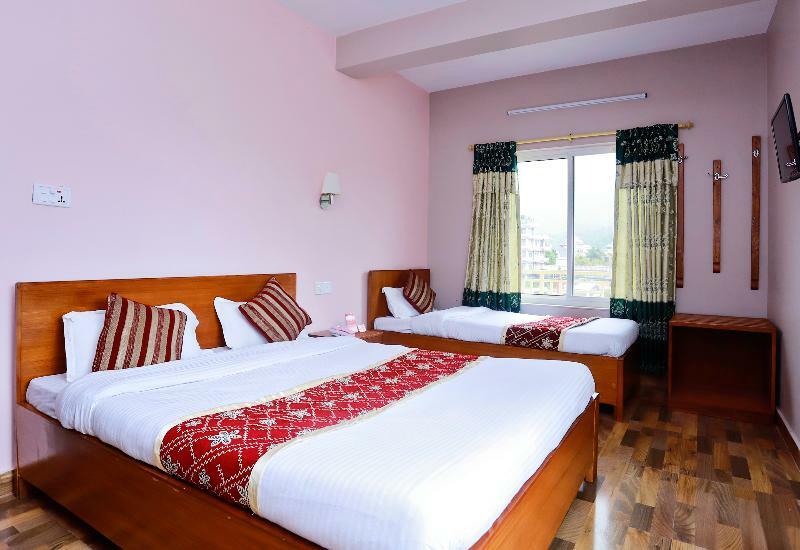 Oyo 575 Api Suites Pokhara Exterior photo