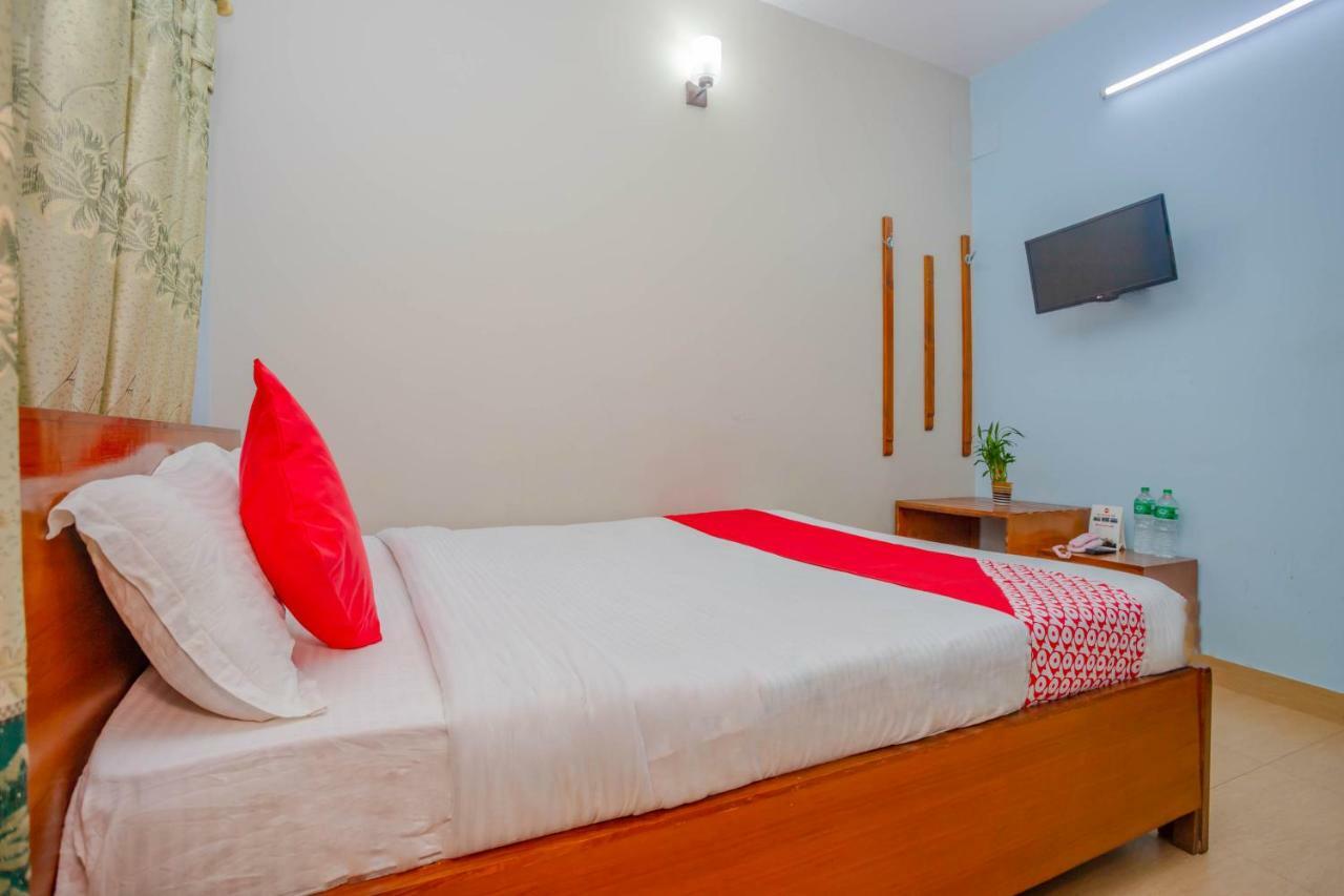 Oyo 575 Api Suites Pokhara Exterior photo